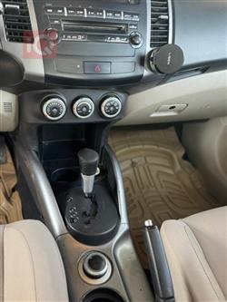 ميتسوبيشي اوتلاندر